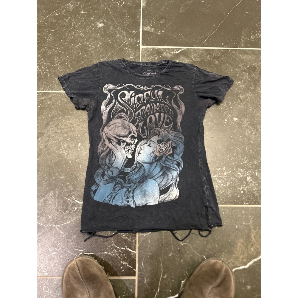 Sinful by Affliction Women Tainted Love Skull Graphic T-Shirt Wash Black Large